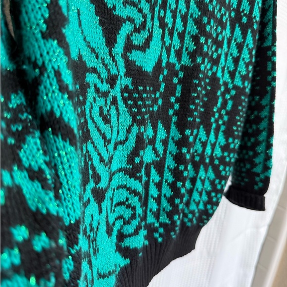 1980s Lauren Knitwear Corp Women's Black and Teal Crew Neck Sweater - Picture 5 of 6